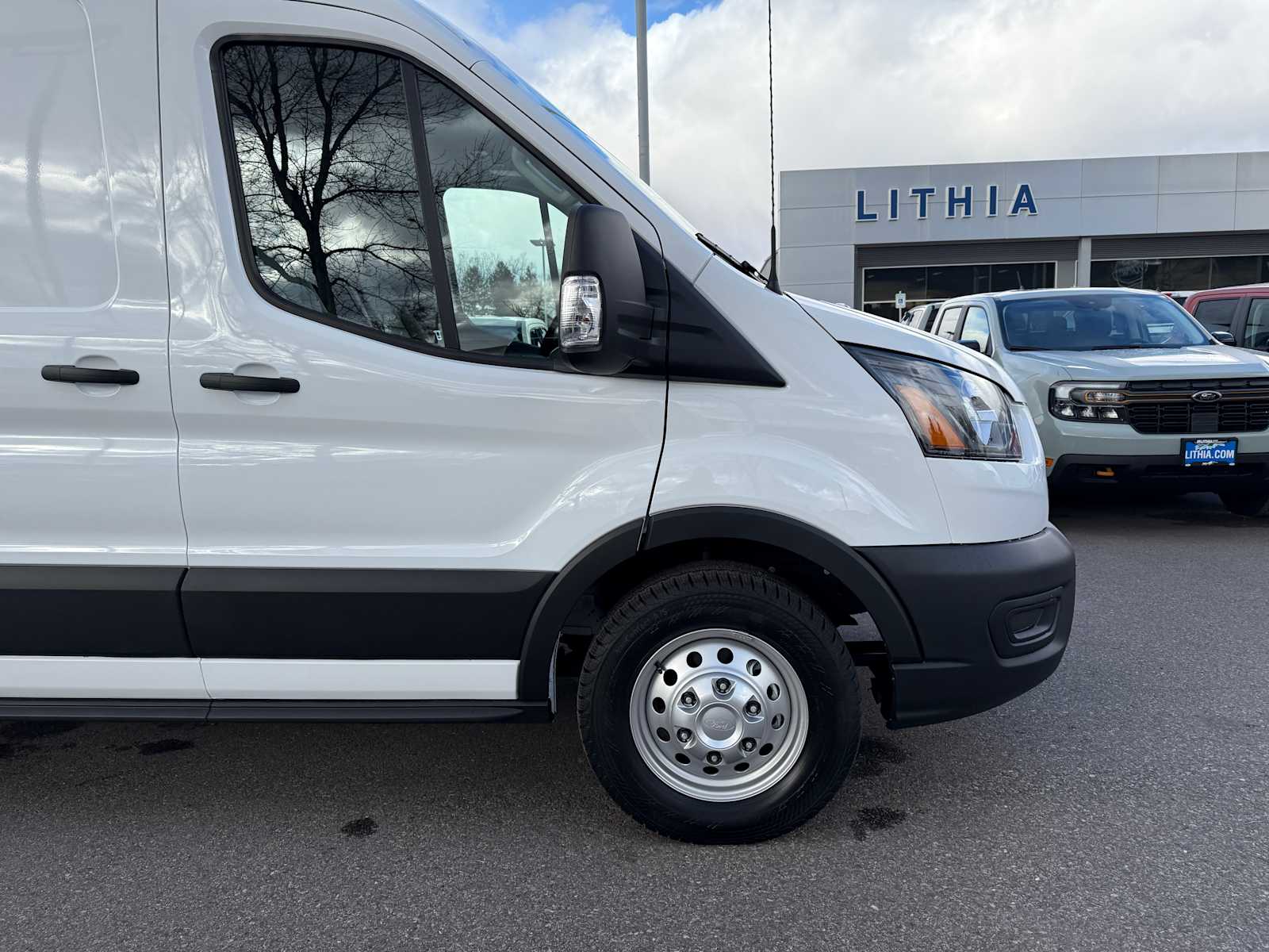 2024 Ford Transit Series 250 5