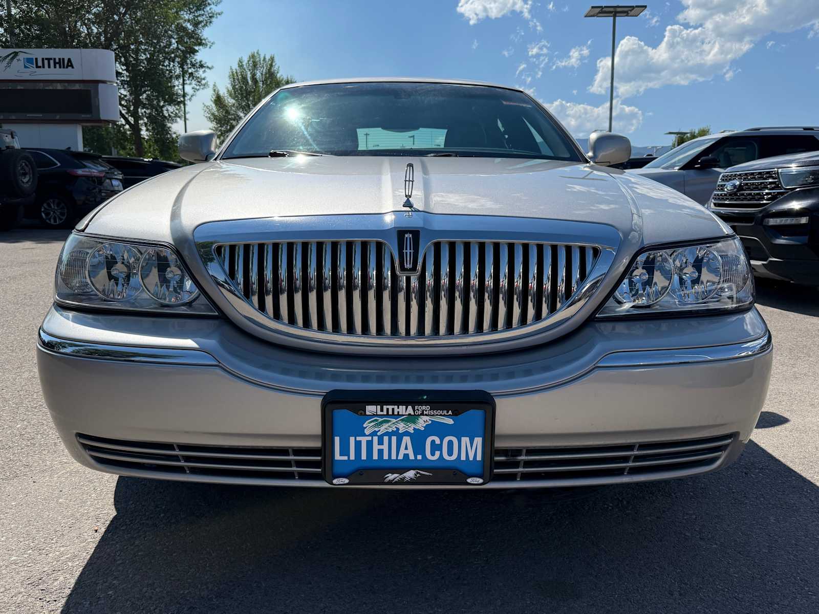 Thumbnail: 2009 Lincoln Town Car - 2