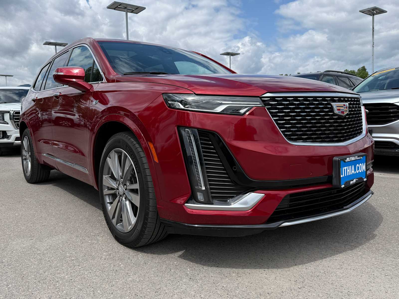 Thumbnail: 2024 Cadillac XT6 - 4
