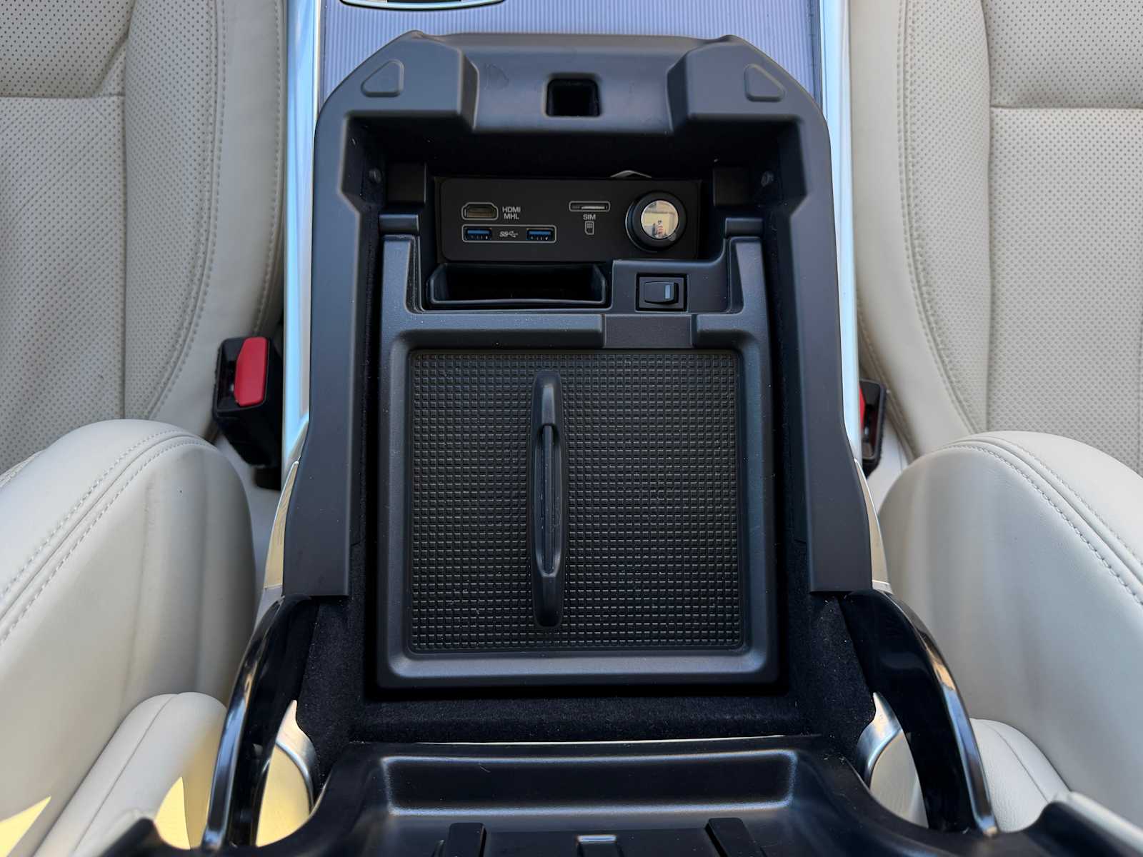 Thumbnail: 2017 Land Rover Range Rover Sport - 21