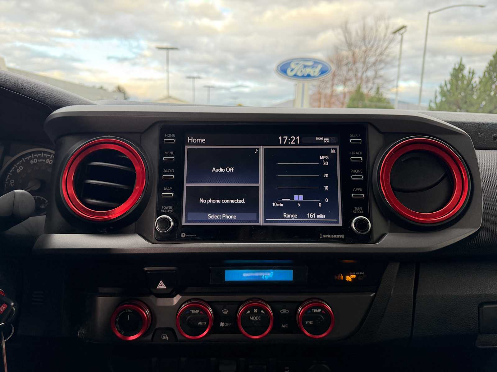 Thumbnail: 2021 Toyota Tacoma - 14