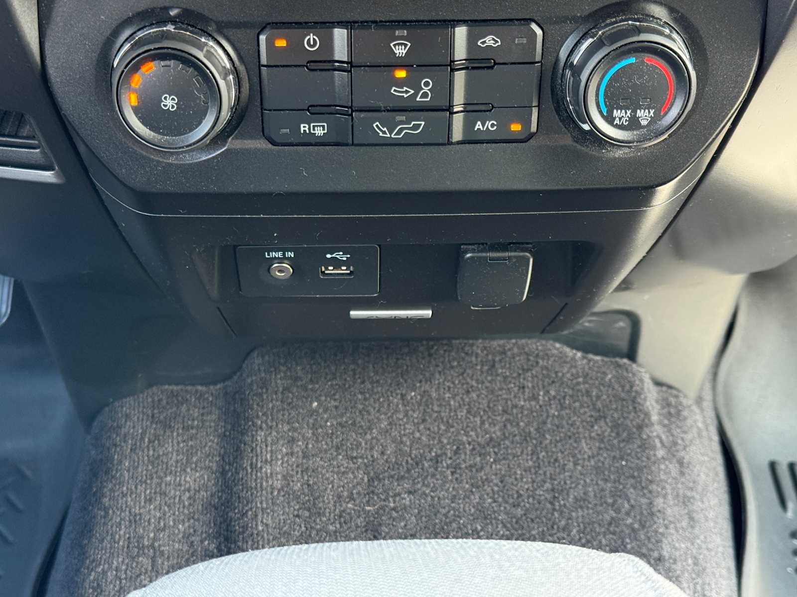 Thumbnail: 2015 Ford F-150 - 19