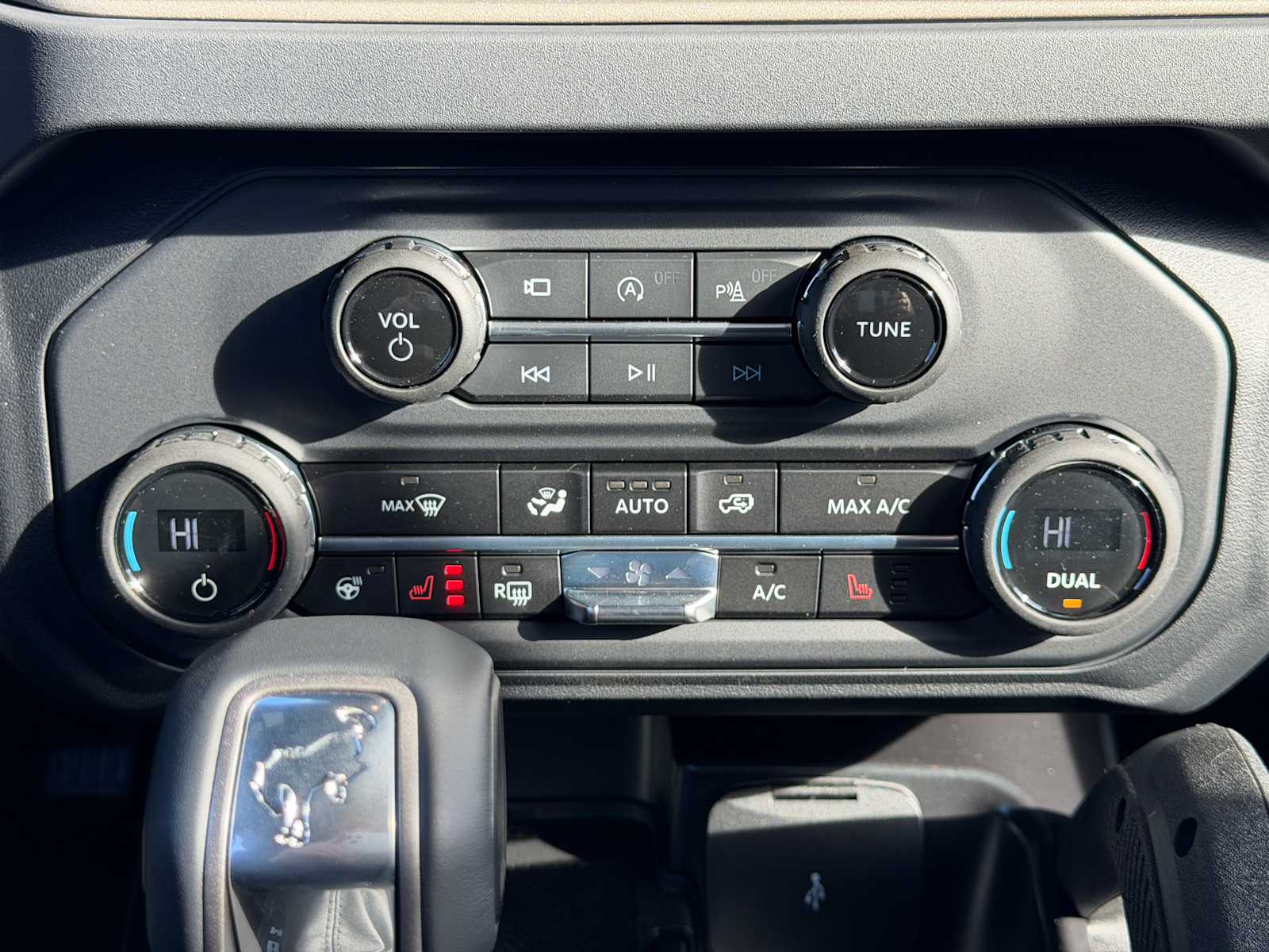 Thumbnail: 2025 Ford Bronco - 18