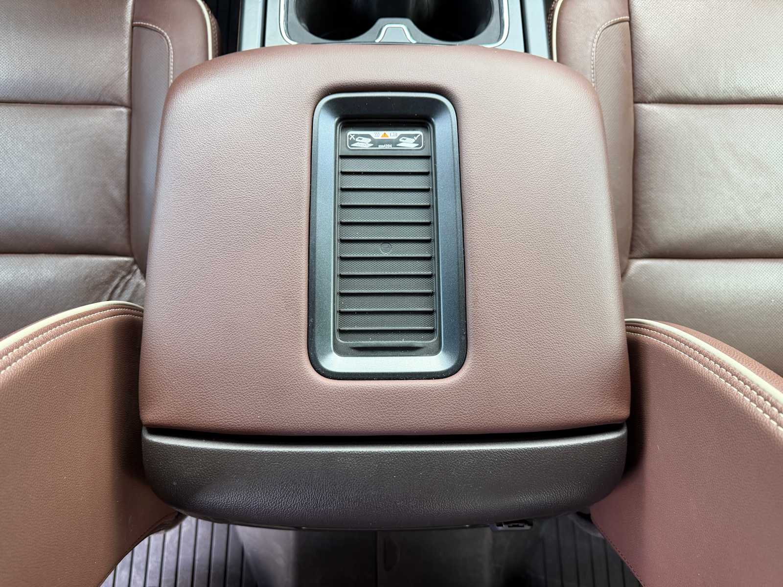 Thumbnail: 2019 Chevrolet Silverado 3500 - 19