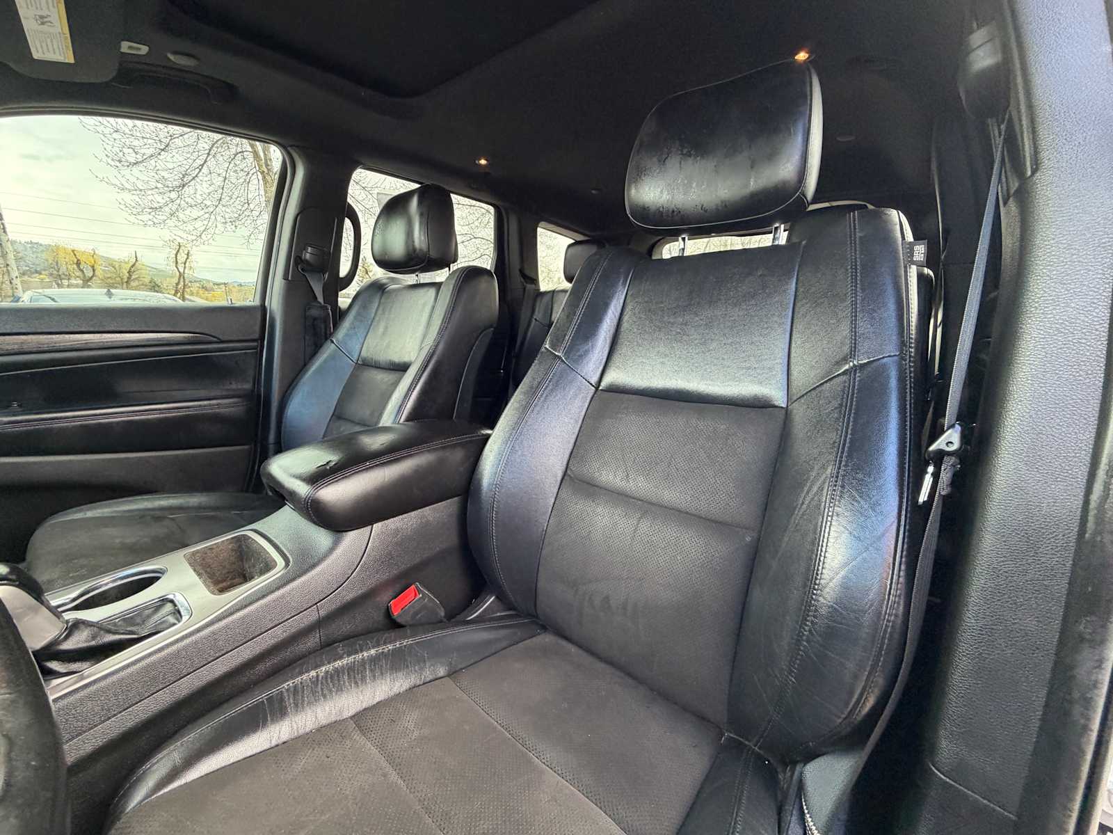 Thumbnail: 2021 Jeep Grand Cherokee - 12