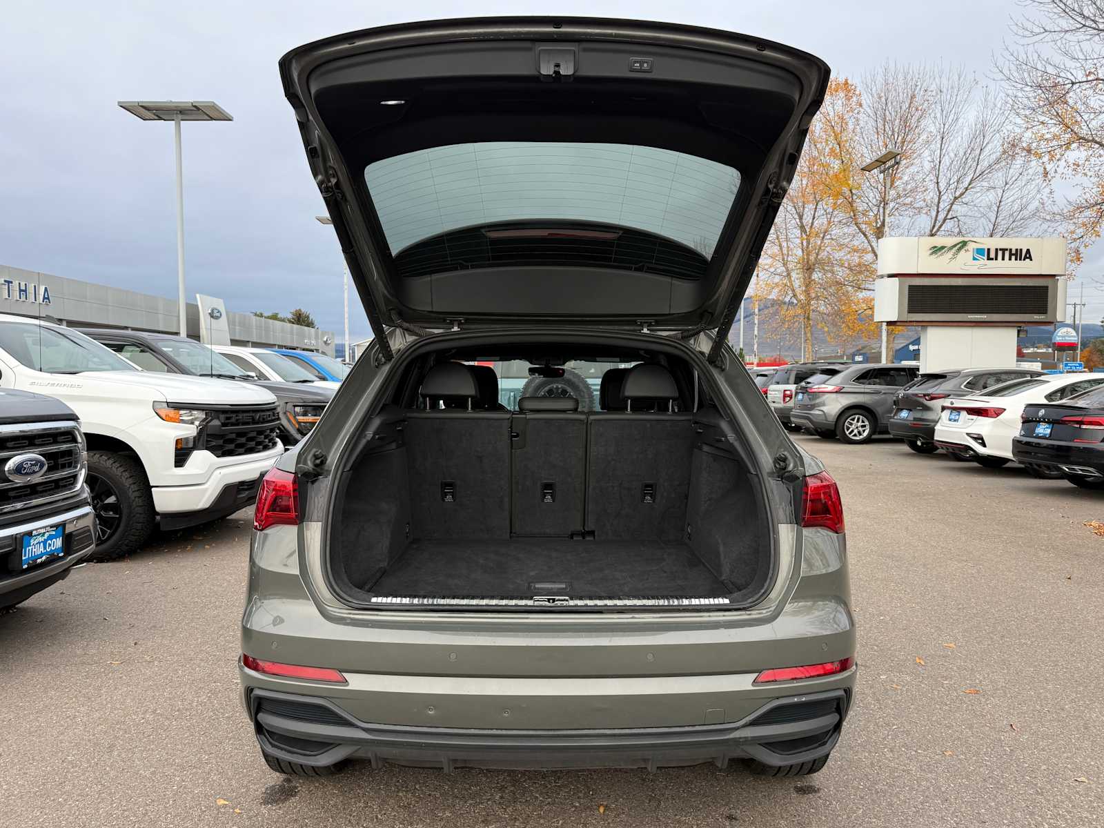 Thumbnail: 2023 Audi Q3 - 9
