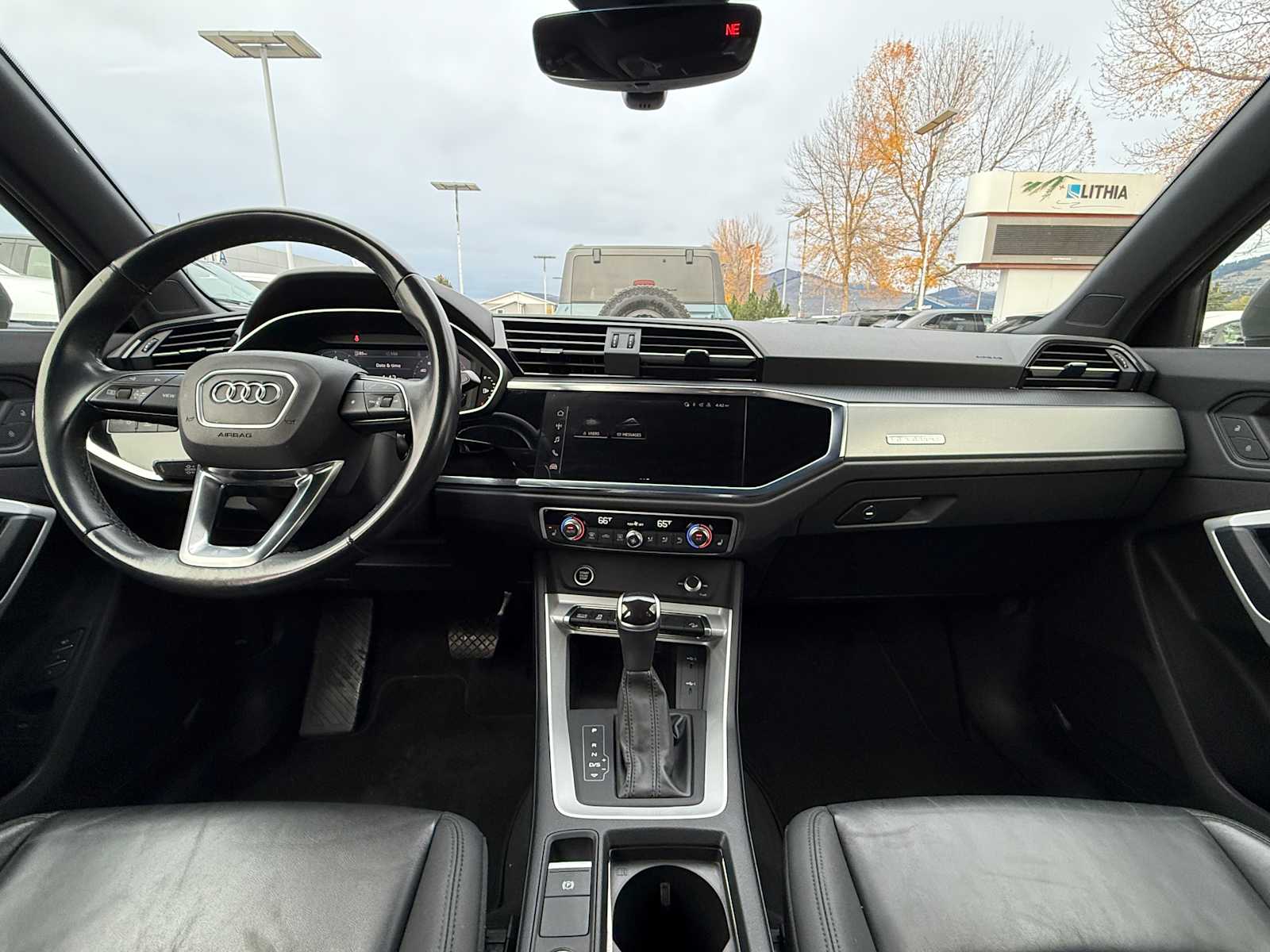 Thumbnail: 2023 Audi Q3 - 29
