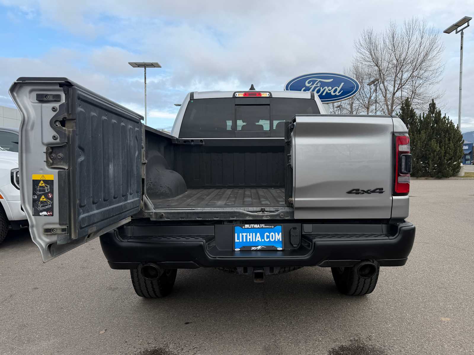 Thumbnail: 2020 RAM 1500 - 15