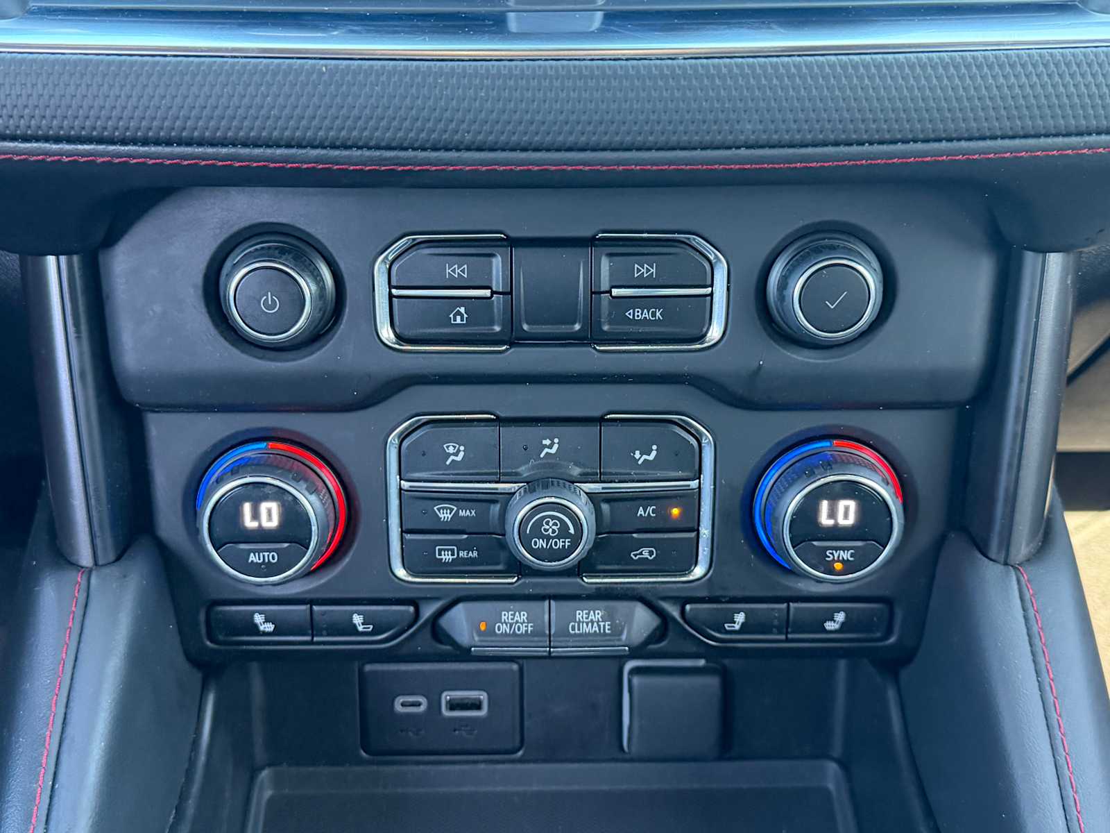 Thumbnail: 2023 Chevrolet Tahoe - 18