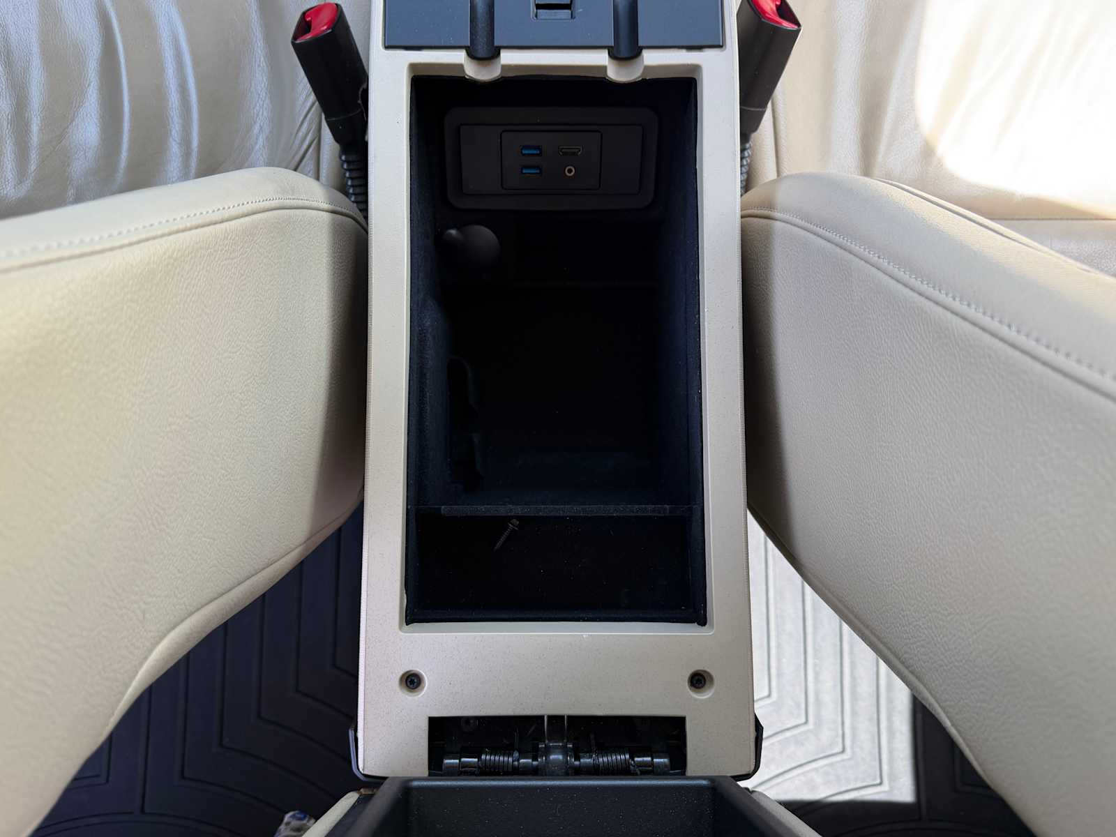 Thumbnail: 2019 Ford Flex - 20