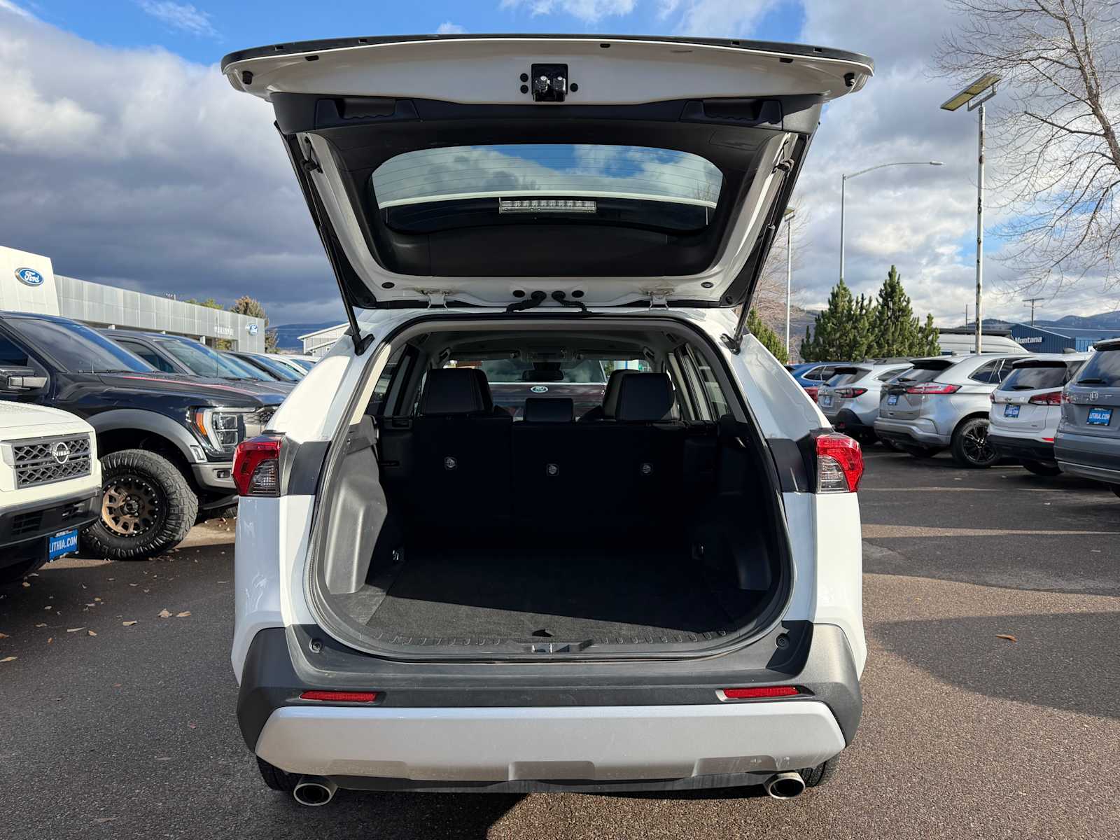 Thumbnail: 2024 Toyota RAV4 - 9