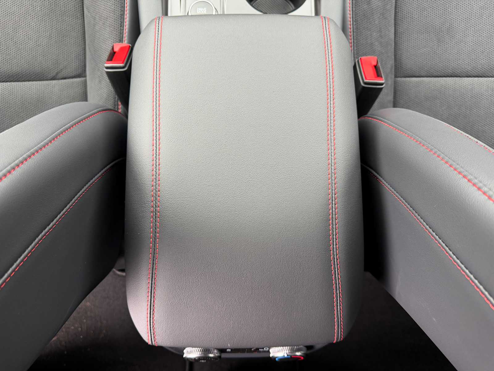 Thumbnail: 2026 Ford Explorer - 21