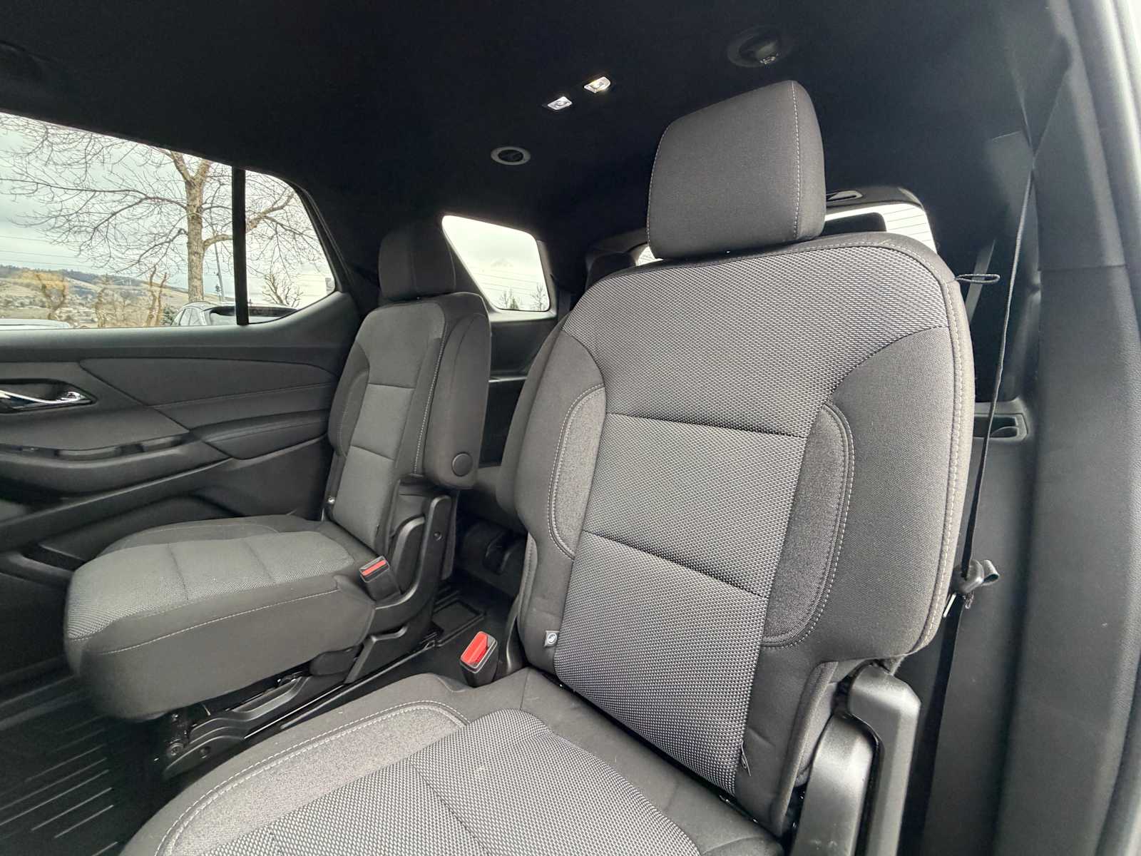 Thumbnail: 2023 Chevrolet Traverse - 24