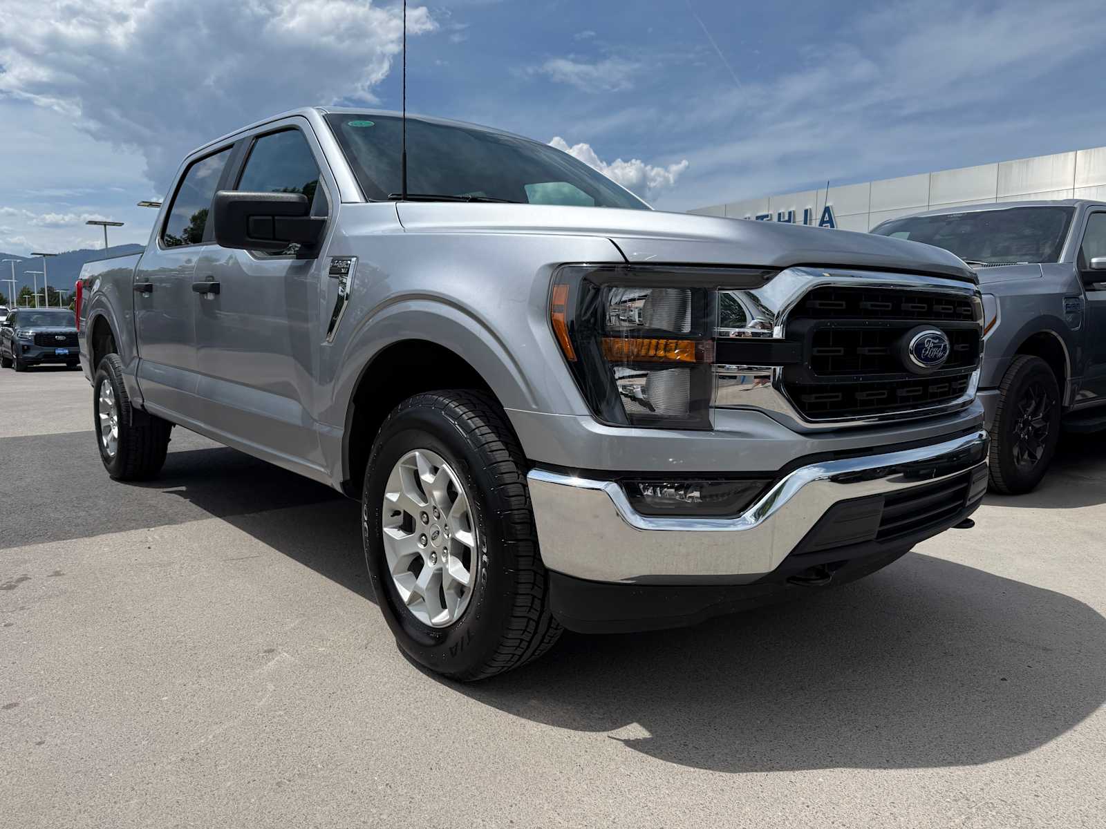 2023 Ford F-150 XLT photo 4