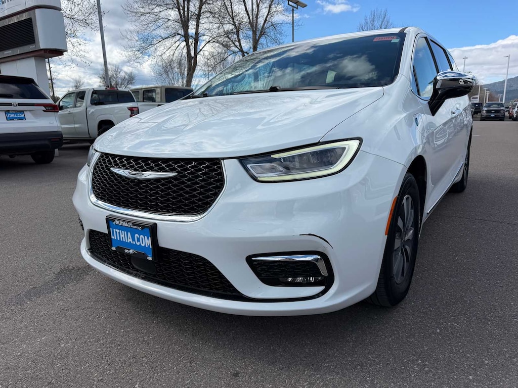 Used 2023 Chrysler Pacifica Hybrid Limited Van
