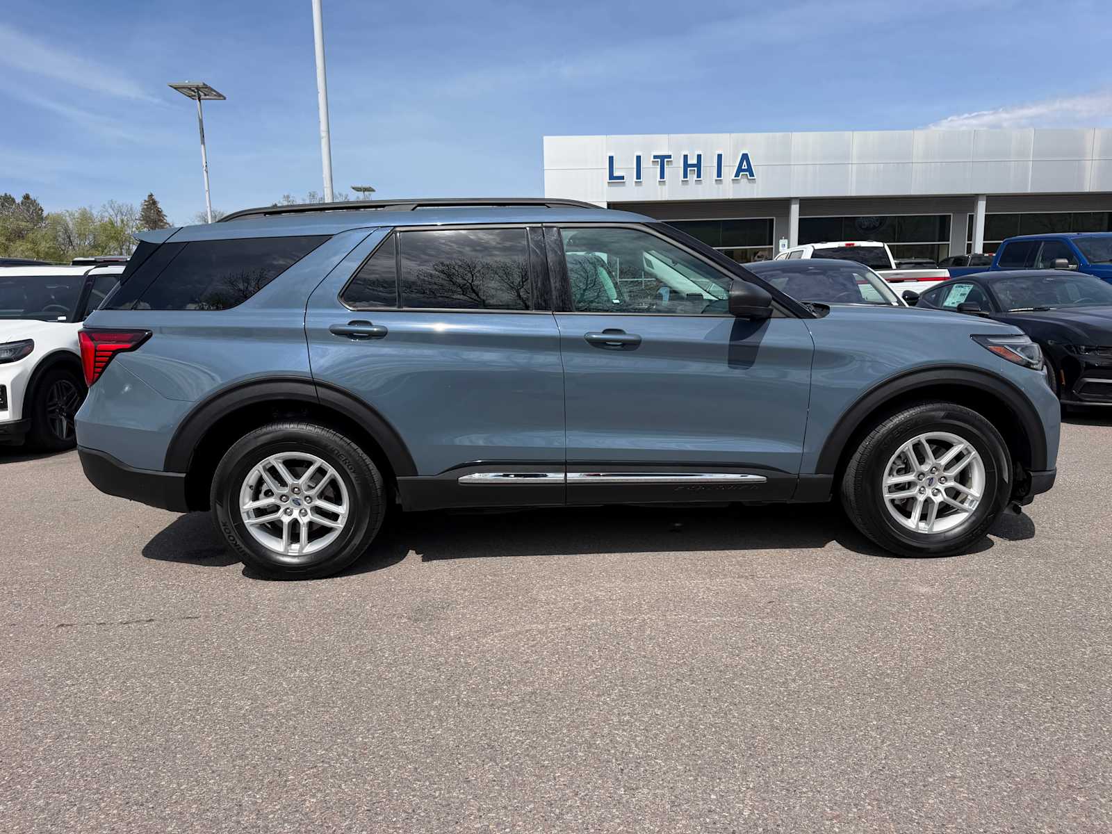 Thumbnail: 2025 Ford Explorer - 5