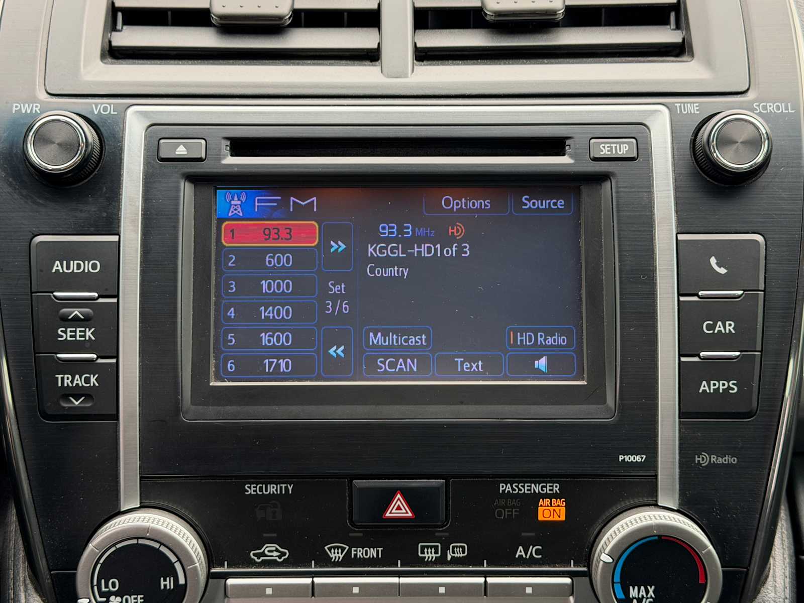 Thumbnail: 2012 Toyota Camry - 15