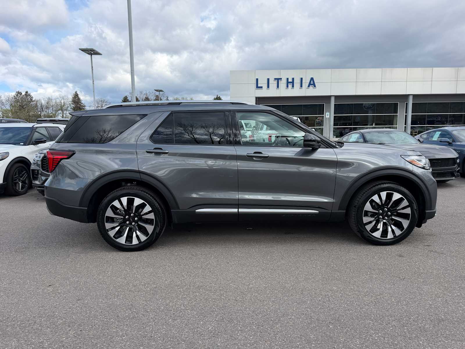 Thumbnail: 2026 Ford Explorer - 6