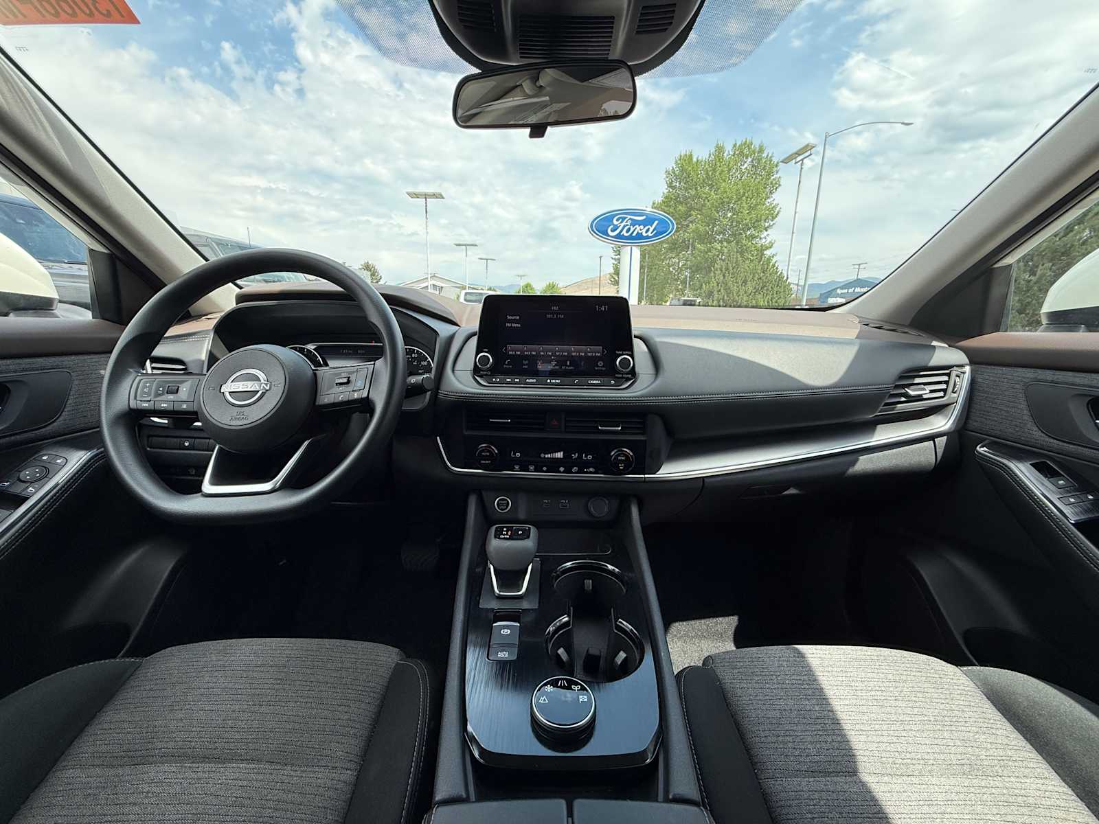 Thumbnail: 2023 Nissan Rogue - 24