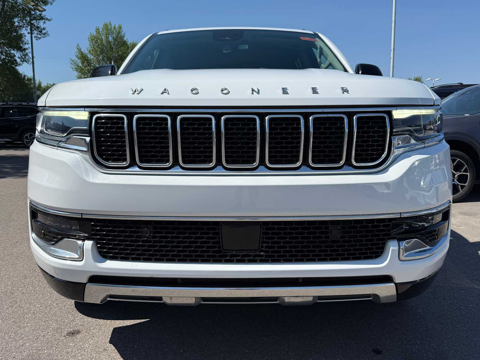 2023 Jeep Wagoneer Series III photo 2