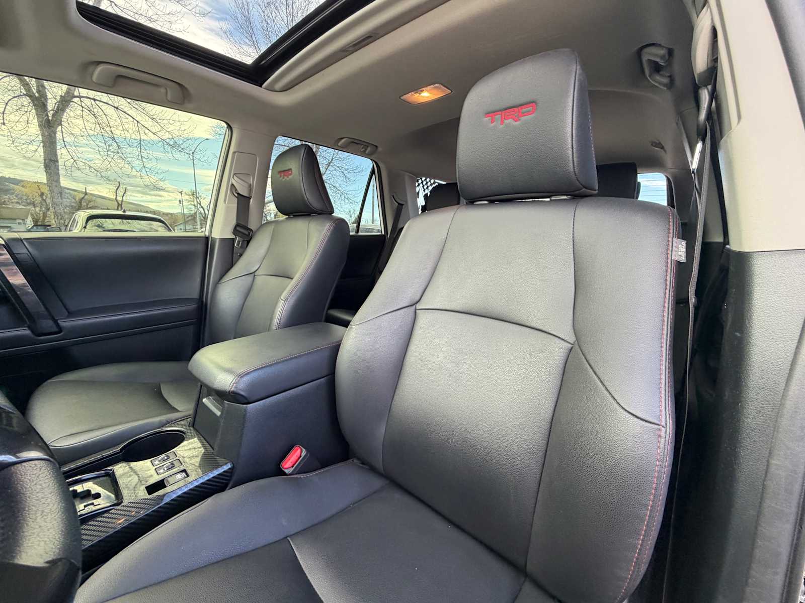 Thumbnail: 2022 Toyota 4Runner - 12