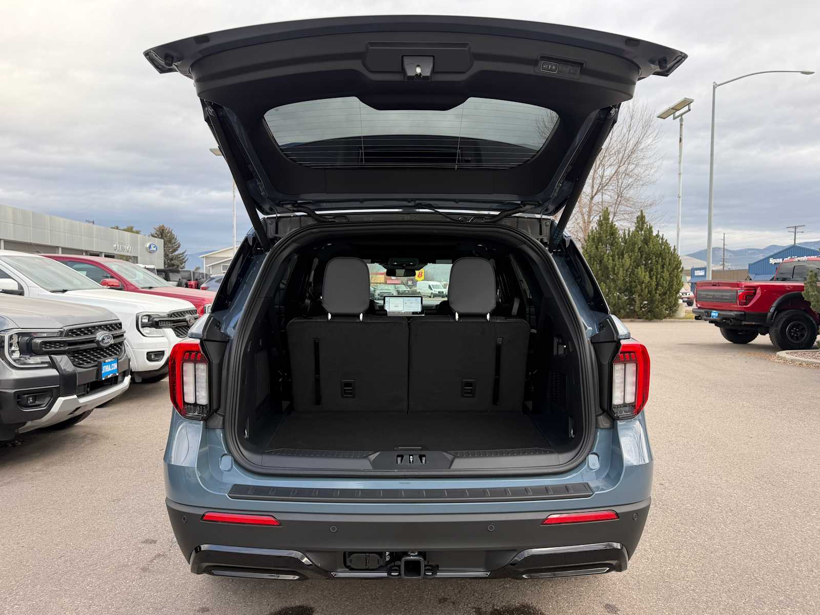 Thumbnail: 2026 Ford Explorer - 9