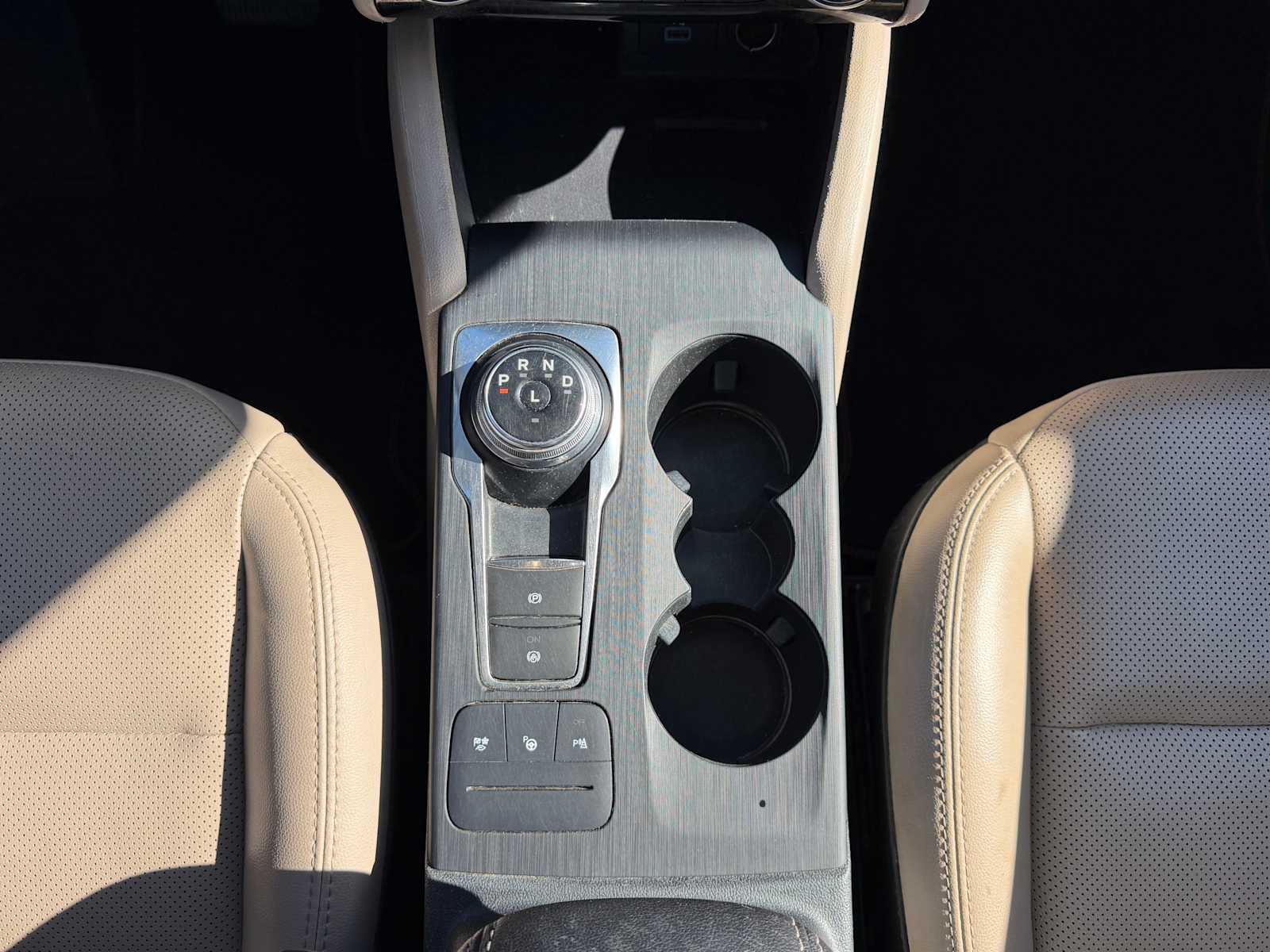 Thumbnail: 2021 Ford Escape - 21