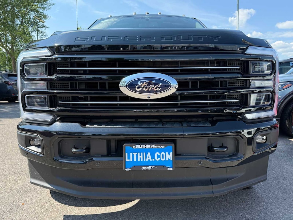 New 2025 Ford F-350 Platinum Truck Crew Cab