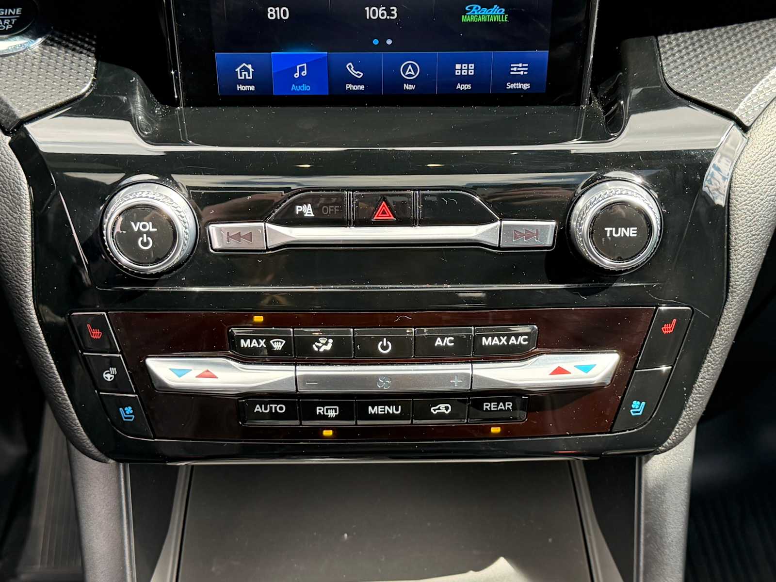 Thumbnail: 2024 Ford Explorer - 19