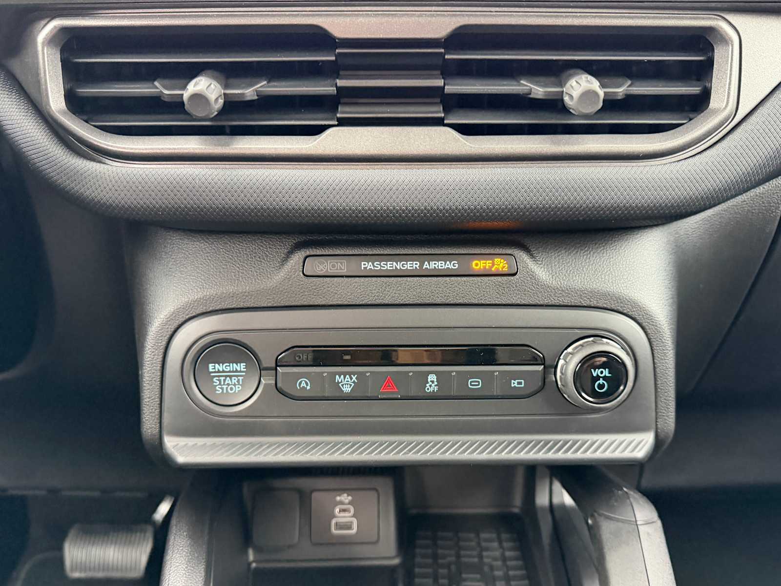 Thumbnail: 2025 Ford Bronco Sport - 18