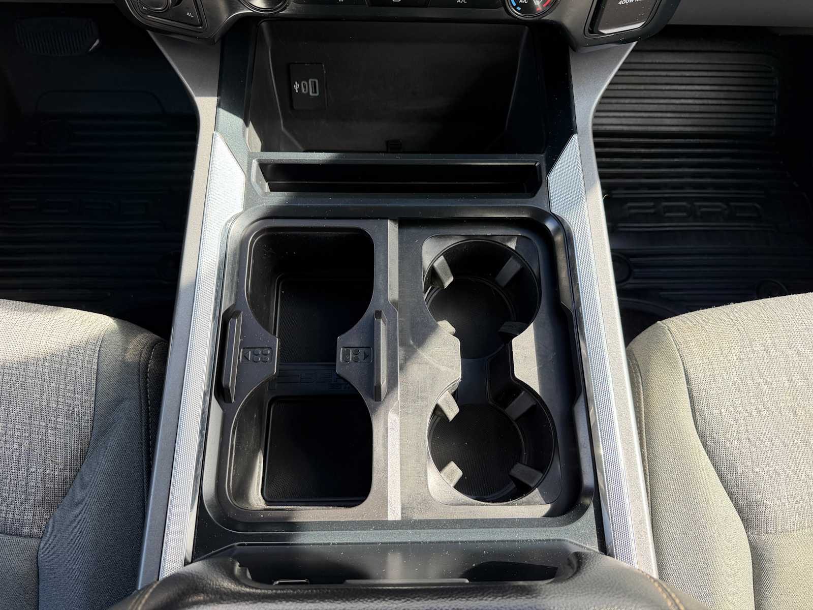 Thumbnail: 2023 Ford Econoline - 21