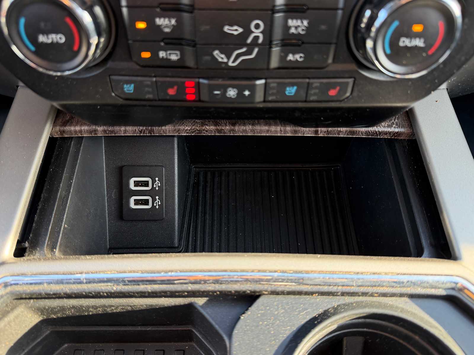 Thumbnail: 2019 Ford Econoline - 20