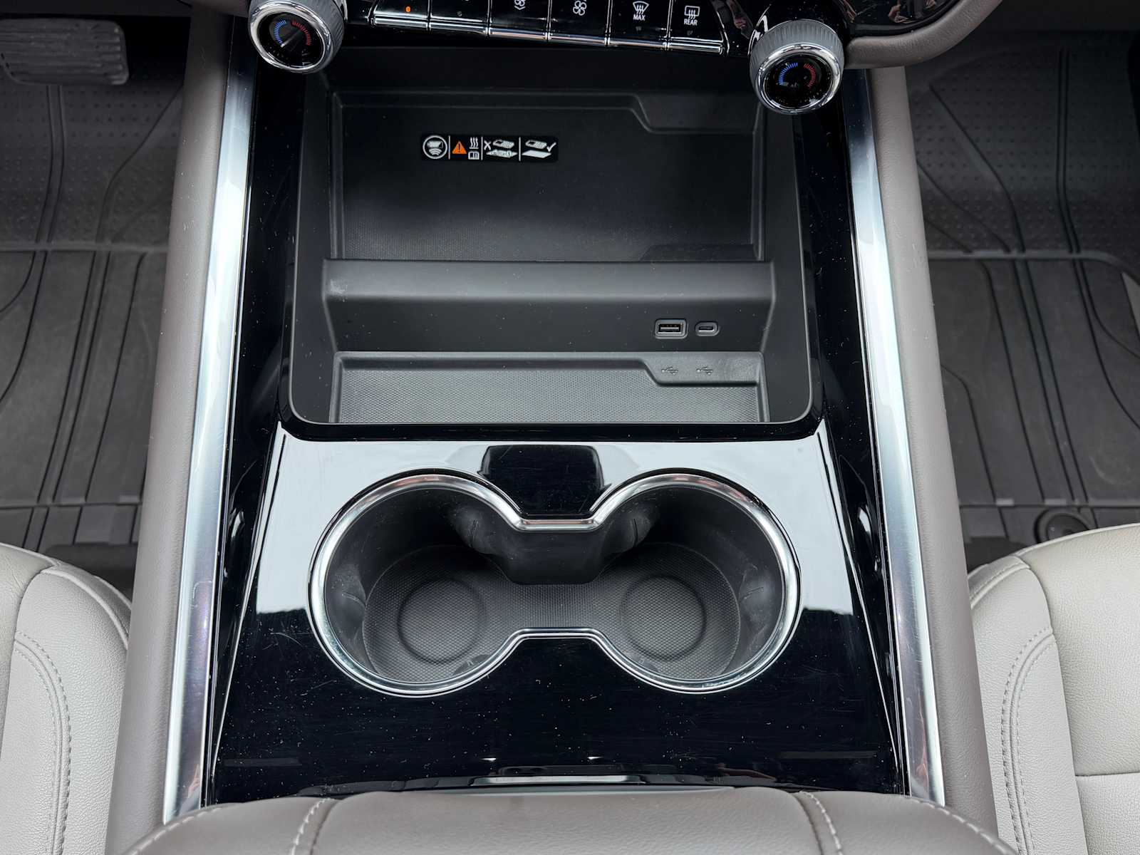 Thumbnail: 2025 Chevrolet Tahoe - 22