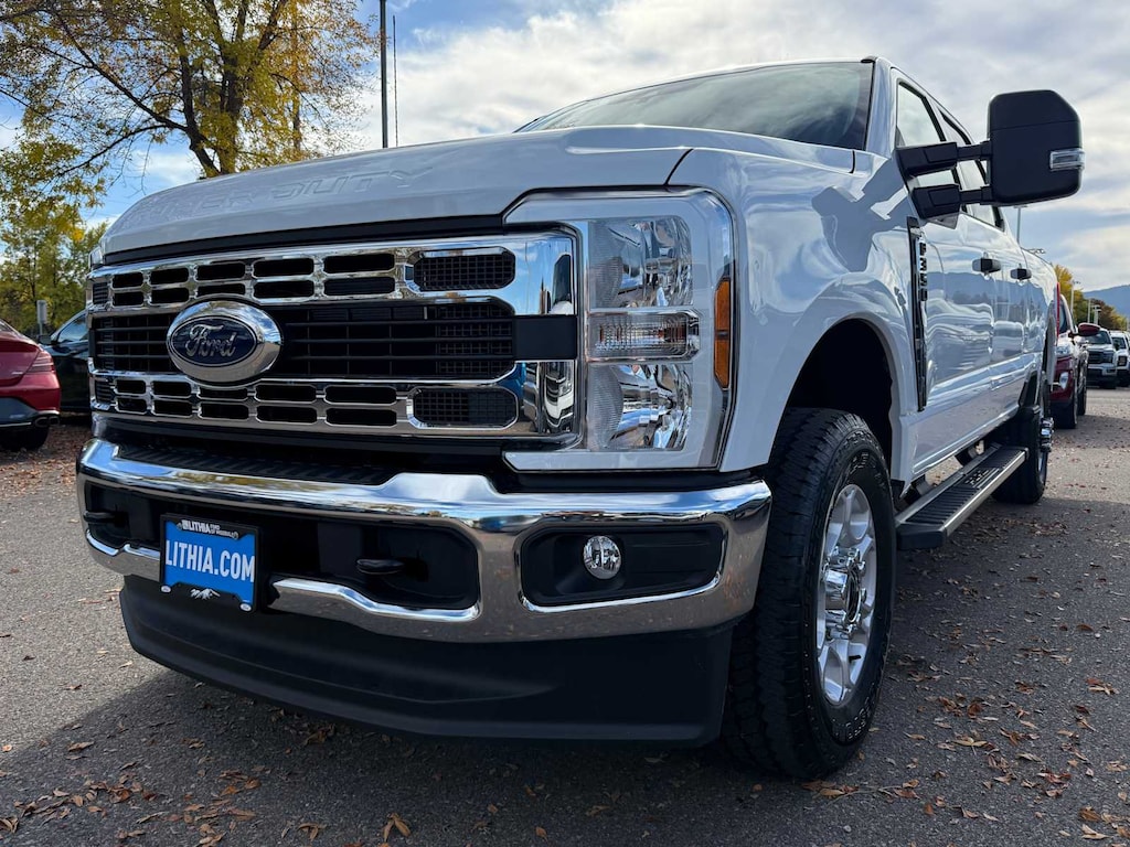 New 2026 Ford F-350 XLT Truck Crew Cab