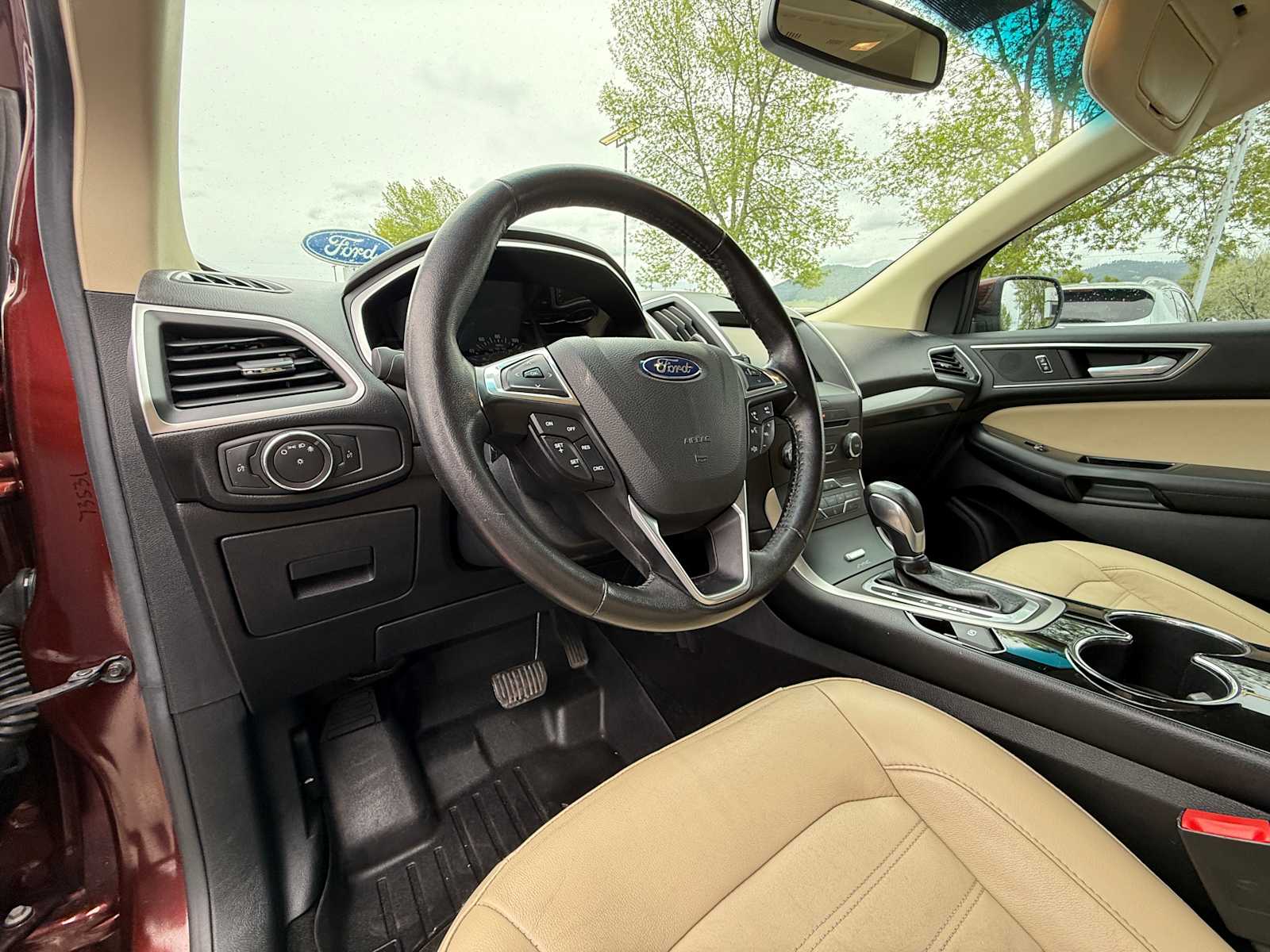 Thumbnail: 2015 Ford Edge - 13