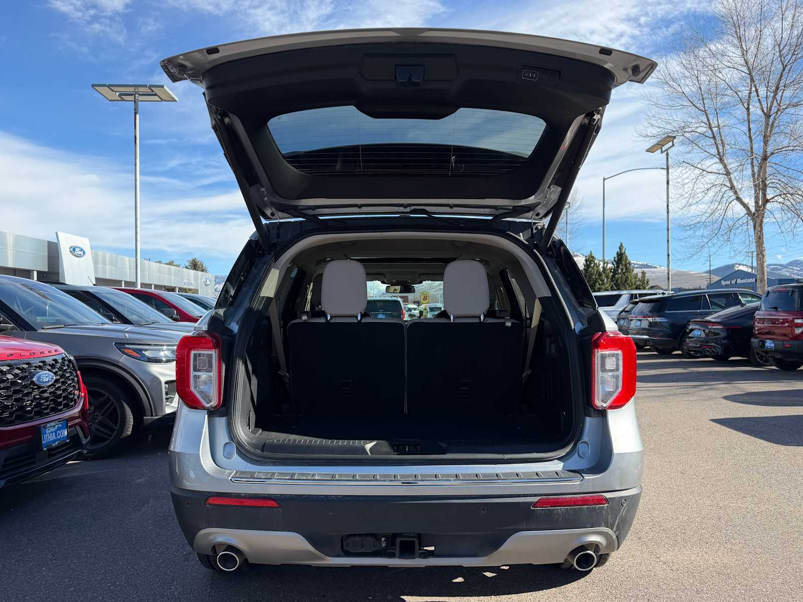 Thumbnail: 2022 Ford Explorer - 9