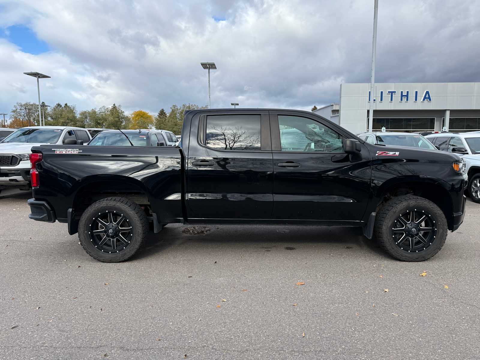 Thumbnail: 2019 Chevrolet Silverado 1500 - 6