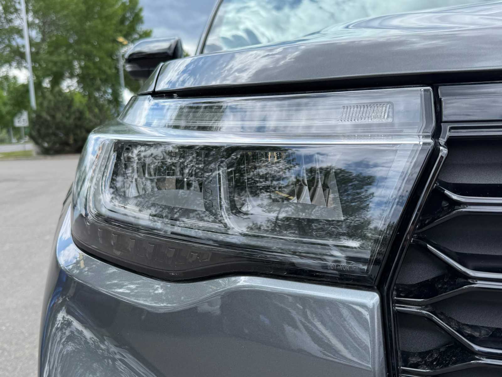 2025 Ford Explorer ST-Line 3