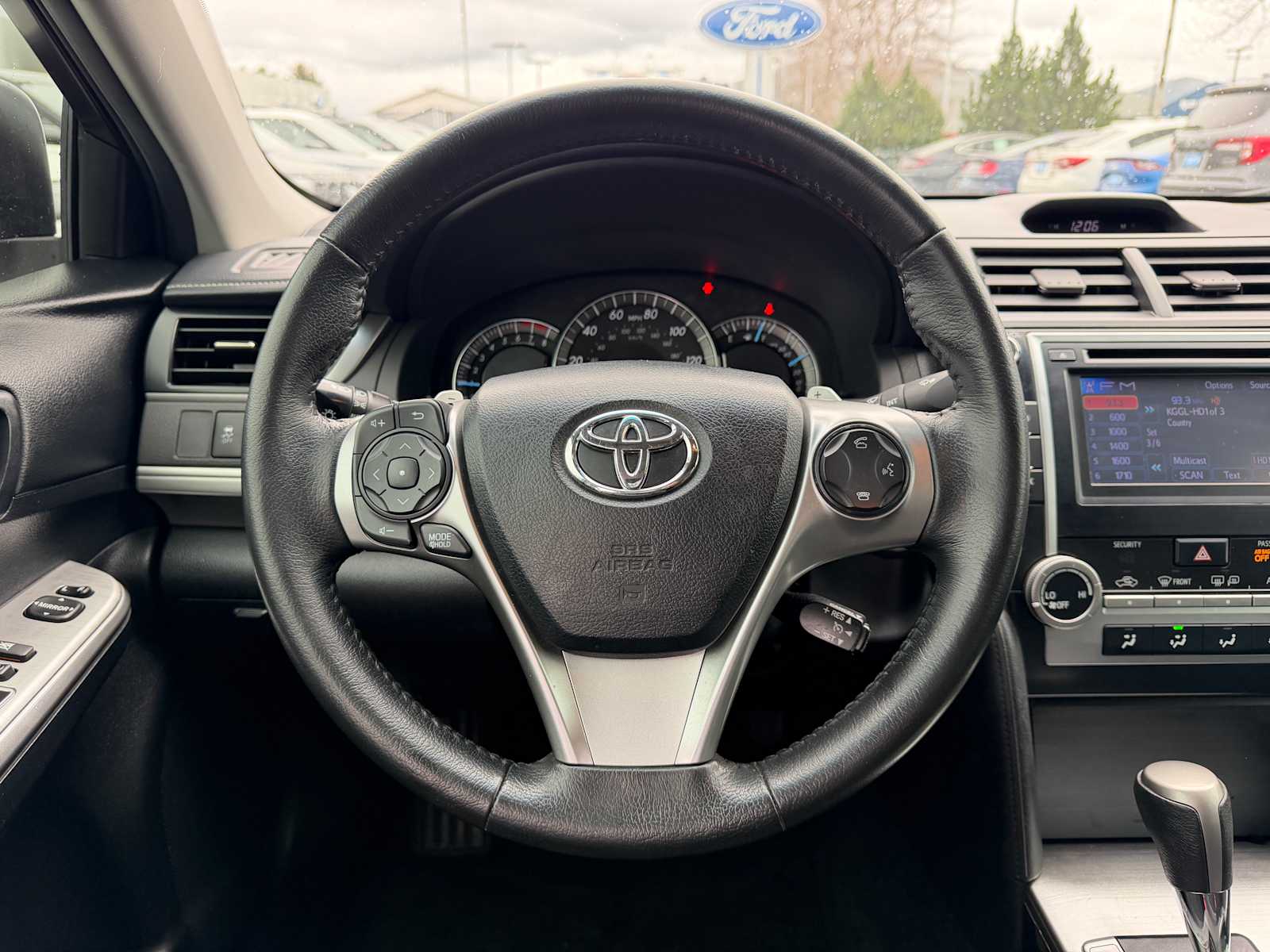 Thumbnail: 2012 Toyota Camry - 11