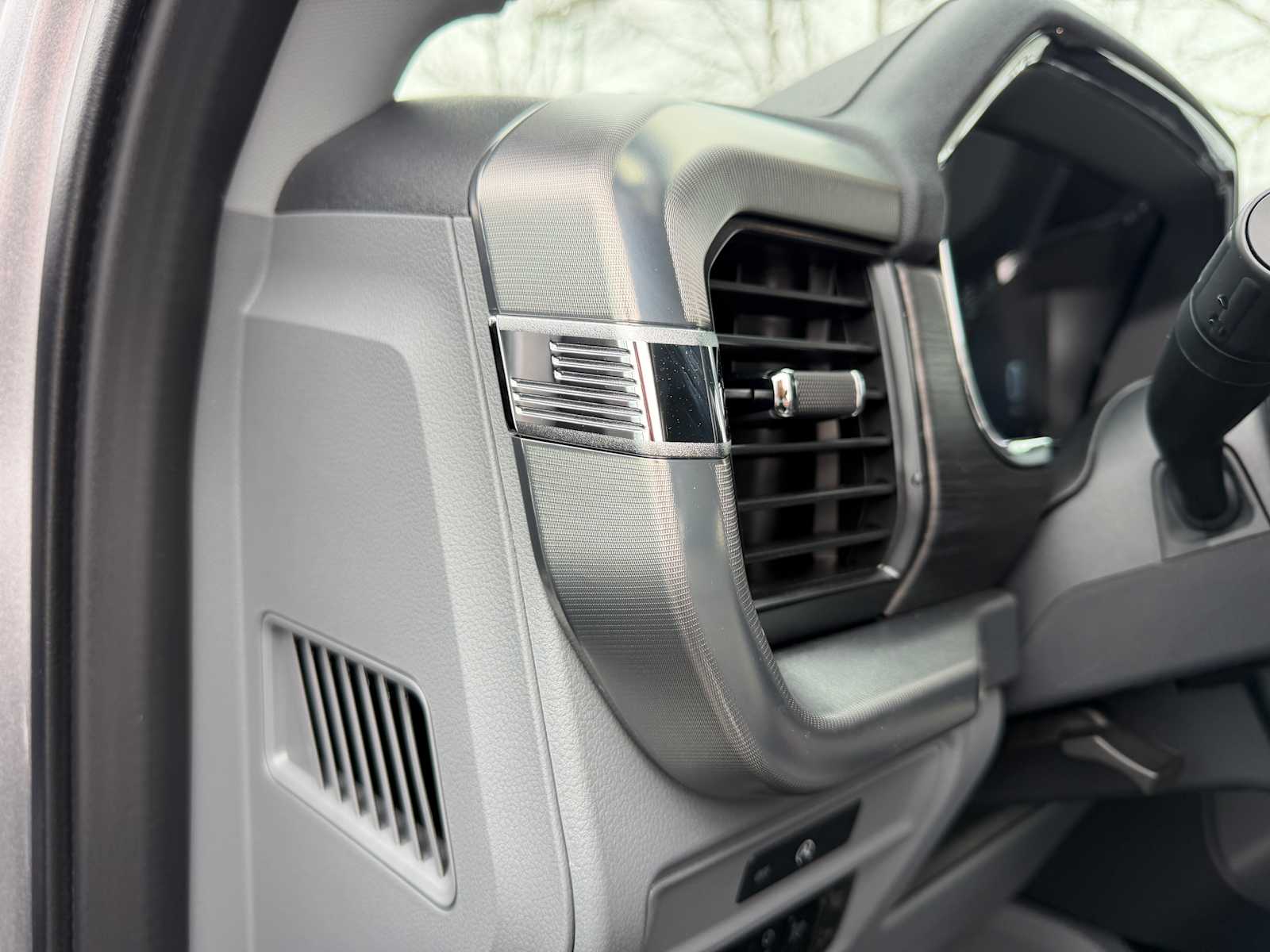 2025 Ford F-150 Lariat - Photo 12