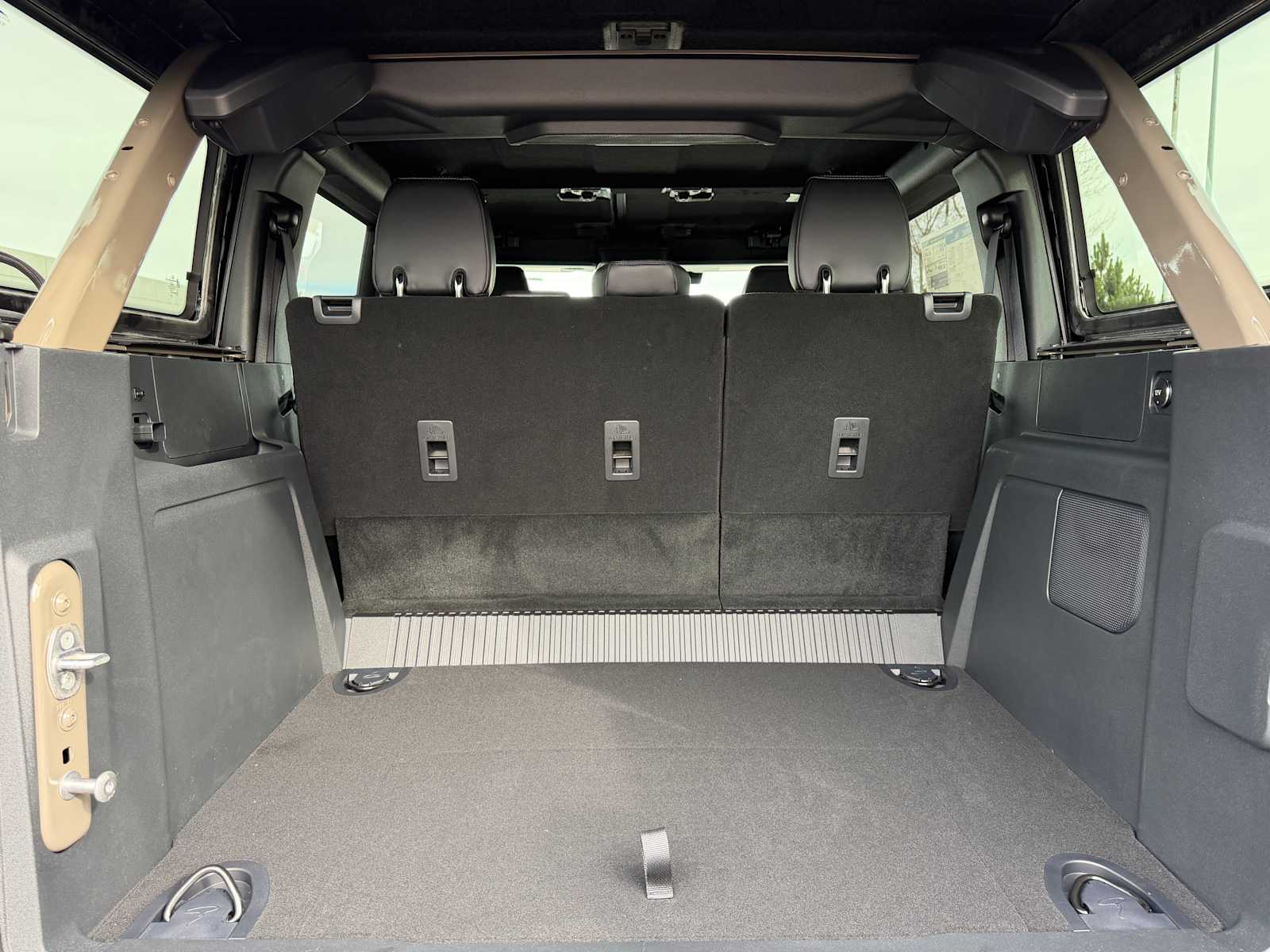 Thumbnail: 2025 Ford Bronco - 10