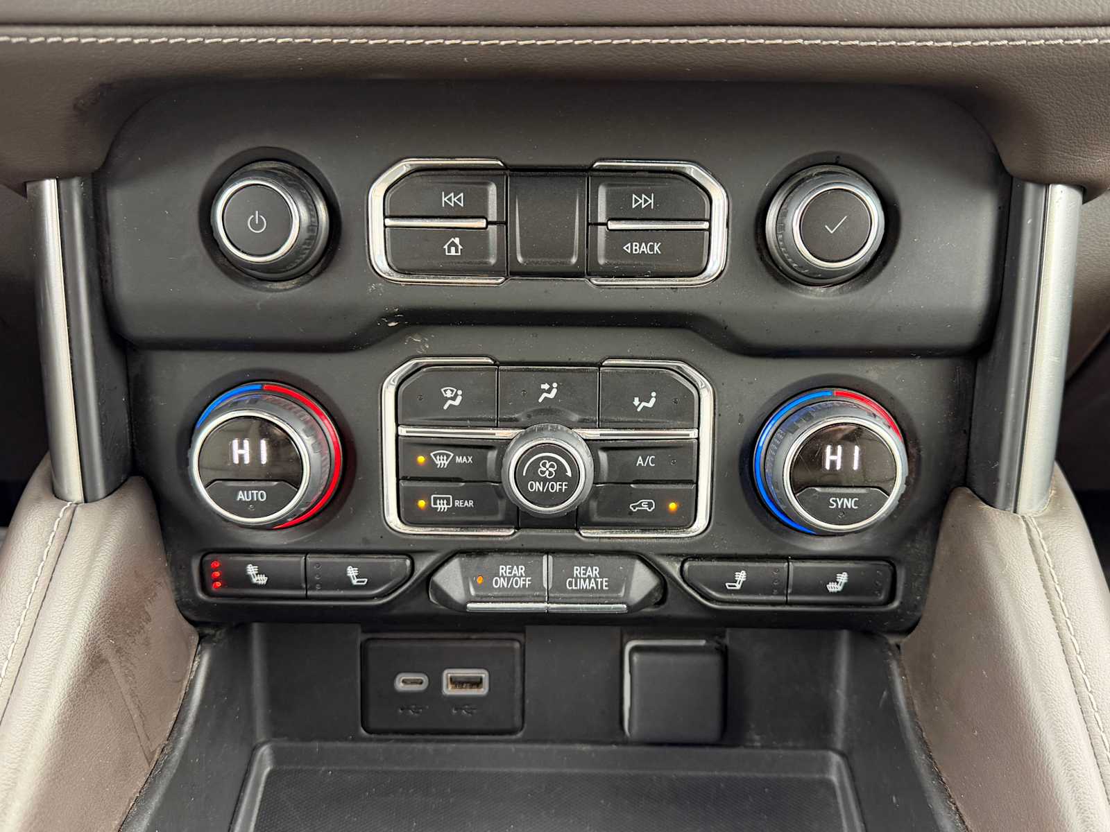 Thumbnail: 2023 Chevrolet Tahoe - 17