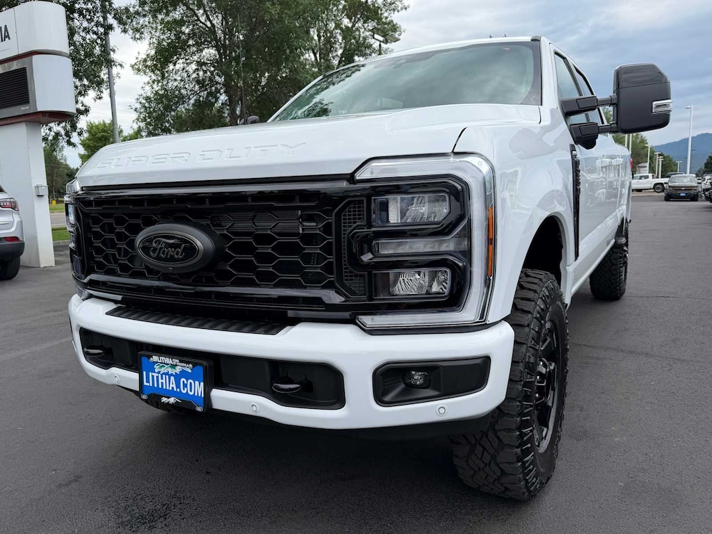 New 2026 Ford F-250 Lariat Truck Crew Cab