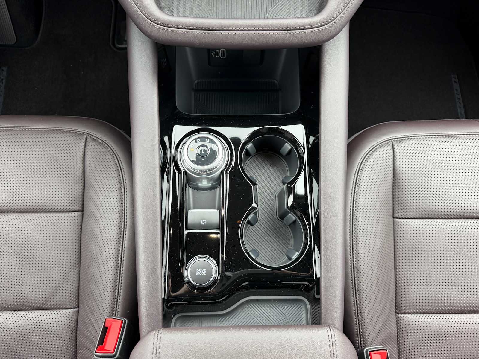 Thumbnail: 2026 Ford Explorer - 21