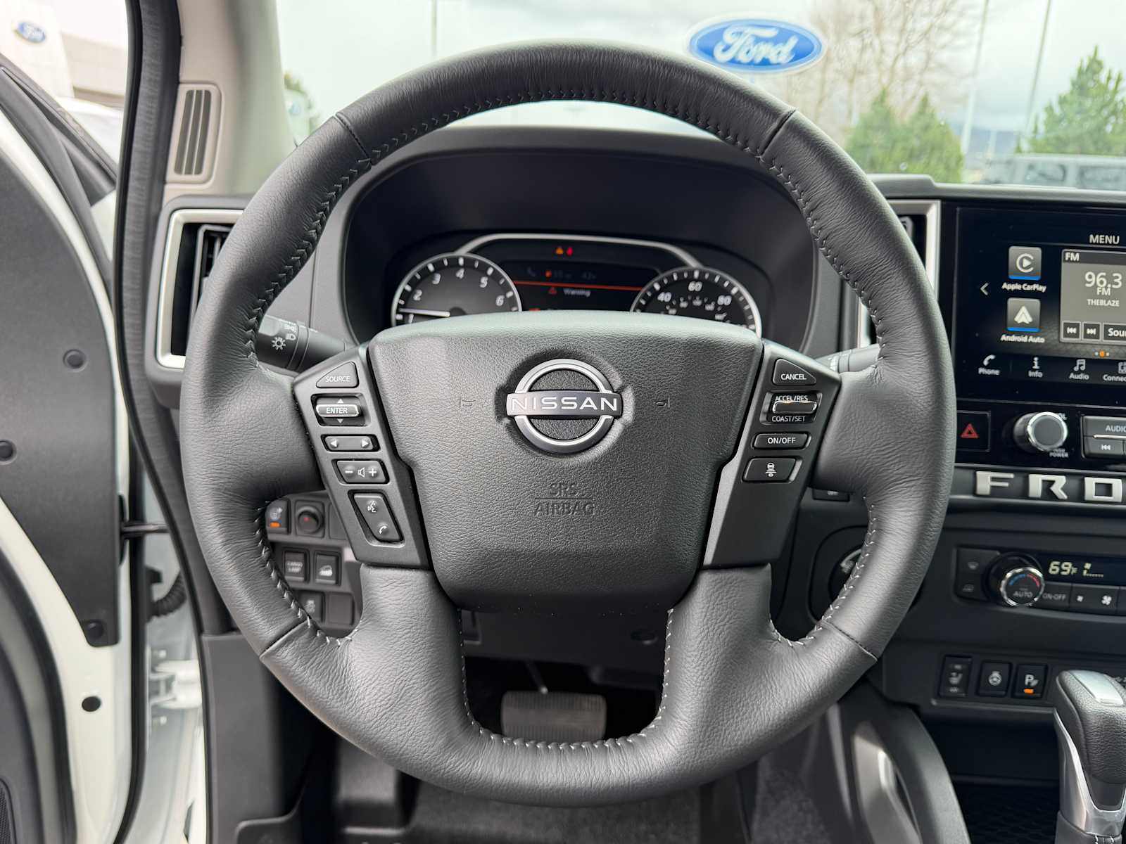 Thumbnail: 2025 Nissan Frontier - 13