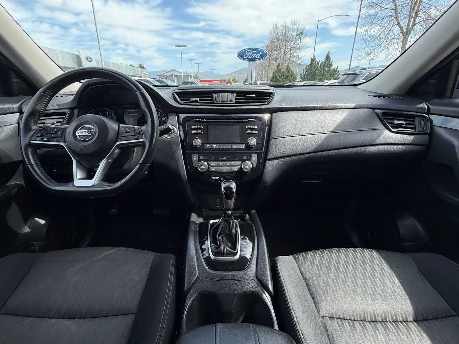 Thumbnail: 2017 Nissan Rogue - 26