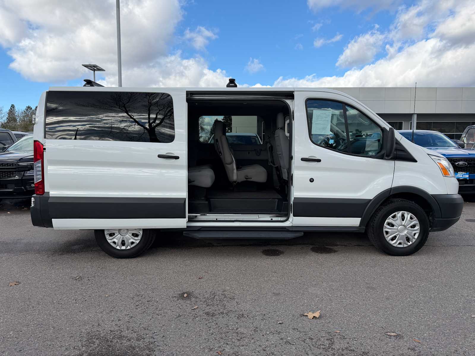 Thumbnail: 2018 Ford Transit Series - 21