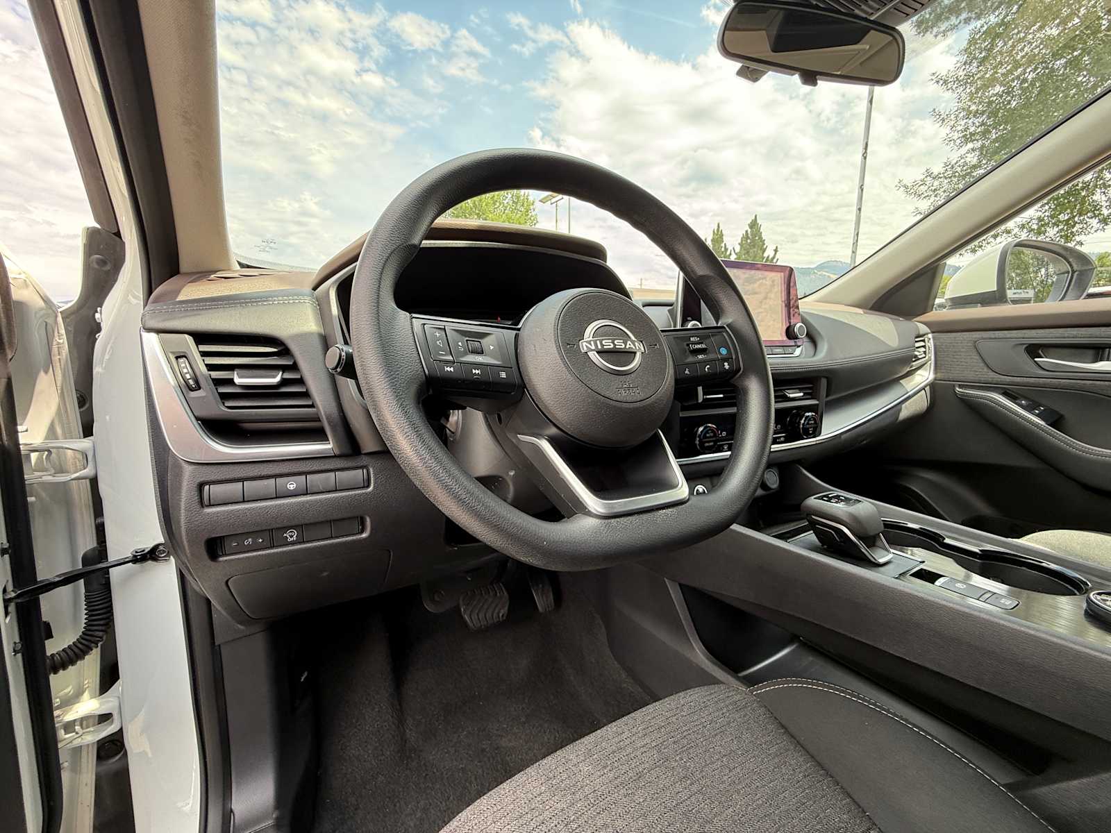 Thumbnail: 2023 Nissan Rogue - 12