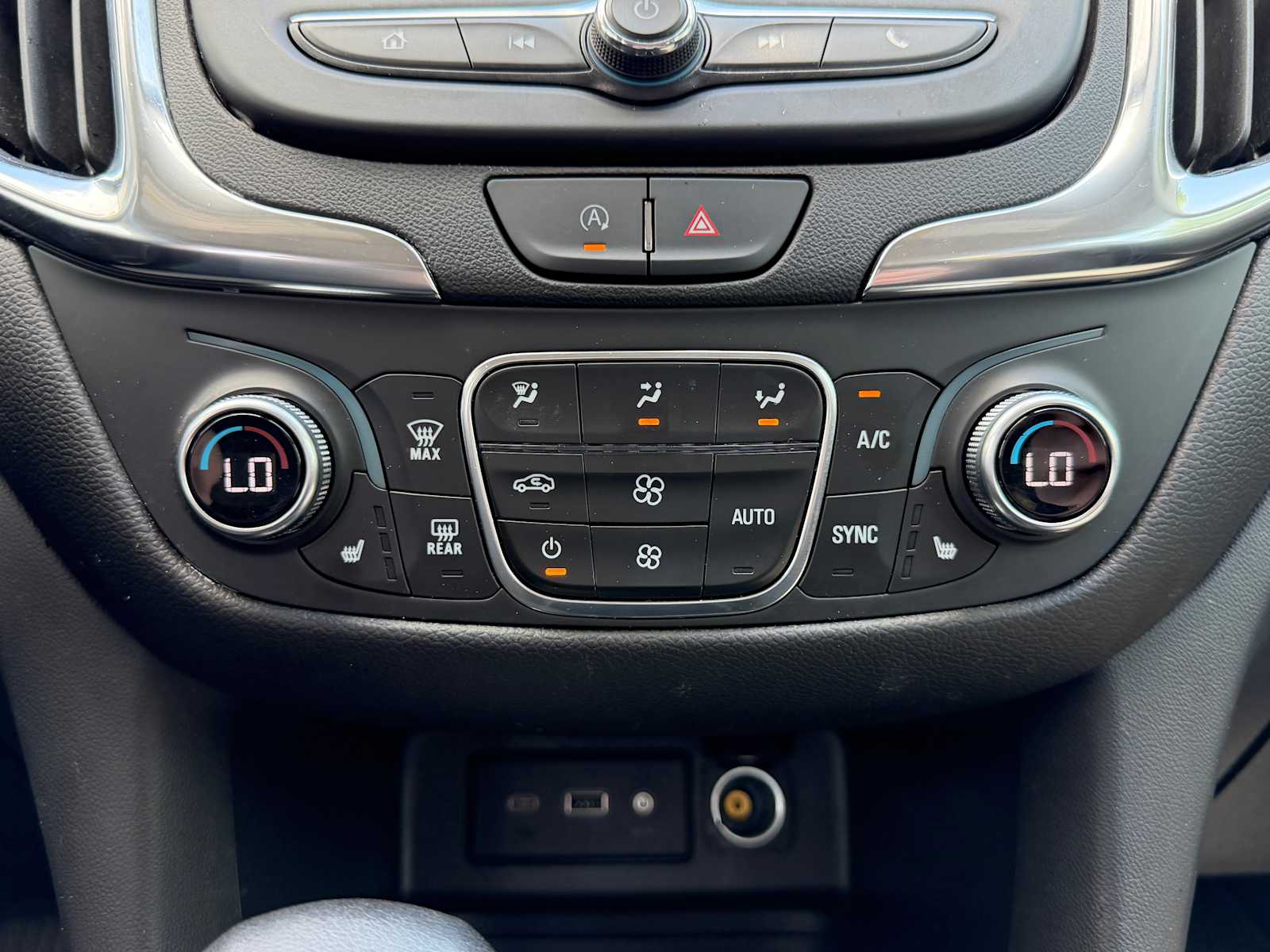 Thumbnail: 2024 Chevrolet Equinox - 17