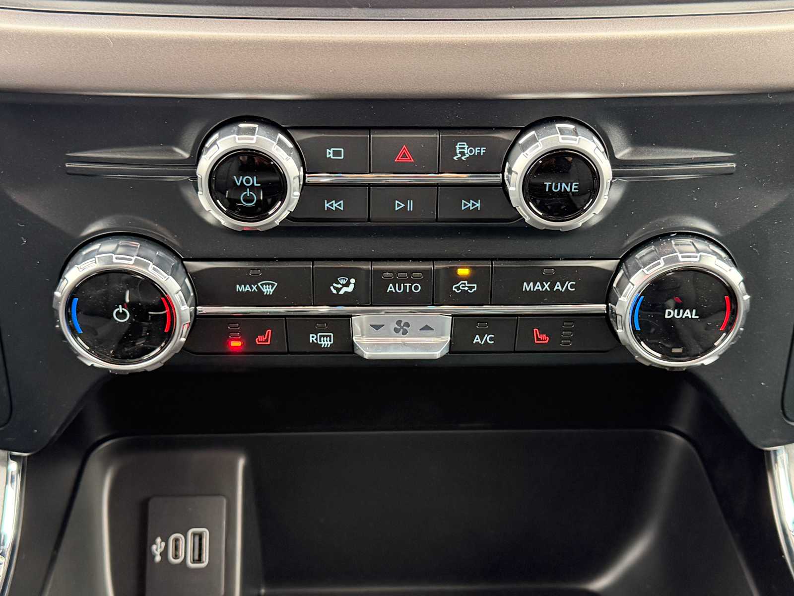 Thumbnail: 2025 Ford F-150 - 17